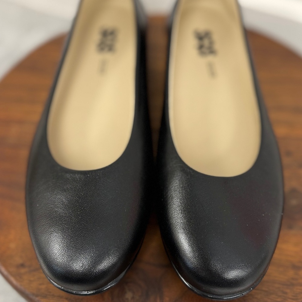 SAS Black Women's Flats  8 N - New Wo Box